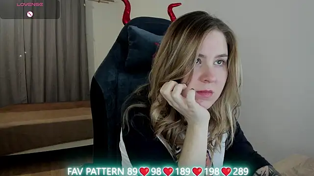 Olivia Munk online show from March 2025 03:50:01 AM