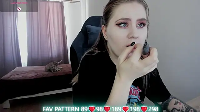 Olivia Munk online show from March 2025 09:41:01 AM