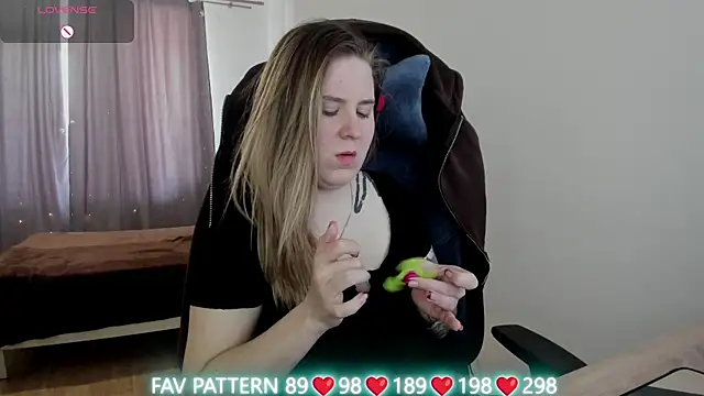 Olivia Munk online show from March 2025 06:46:02 AM