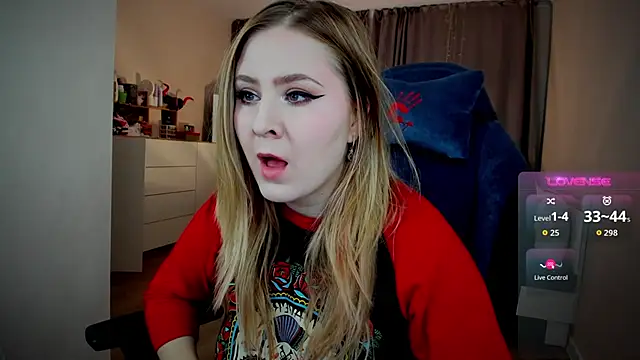 Olivia Munk online show from October 2025 03:39:02 AM