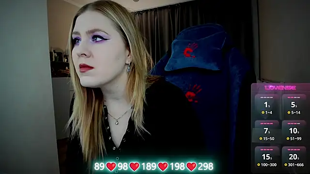 Olivia Munk online show from October 2025 04:38:01 AM