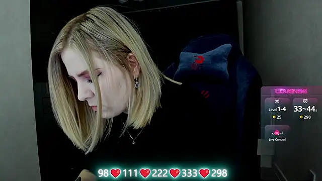 Olivia Munk online show from March 2026 04:40:01 AM