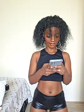 Kamdollie online show from November 2025 08:51:05 AM