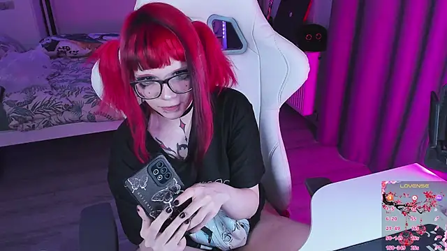 Yumi Youkai online show from November 2025 07:54:01 AM