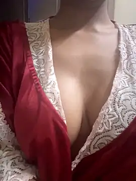 Snapshot of PARI_Hun chatting on February 2026 10:49:02 AM PARI Hun online show from February 2026 10:49:02 AM