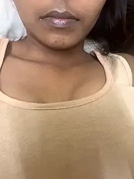 Snapshot of PARI_Hun chatting on March 2026 02:21:02 PM PARI Hun online show from March 2026 02:21:02 PM