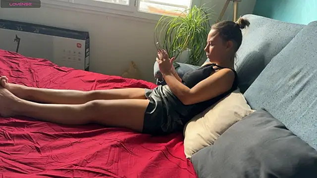 Snapshot of BabyNila chatting on March 2025 01:51:01 PM BabyNila online show from March 2025 01:51:01 PM