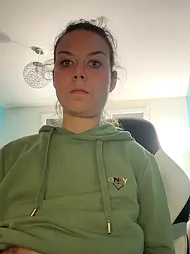 Snapshot of BabyNila chatting on October 2025 07:49:02 PM BabyNila online show from October 2025 07:49:02 PM