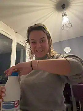 Snapshot of BabyNila chatting on November 2025 06:07:01 PM BabyNila online show from November 2025 06:07:01 PM