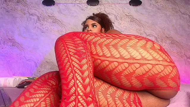 jones maddy  online show from October 2025 12:04:02 PM