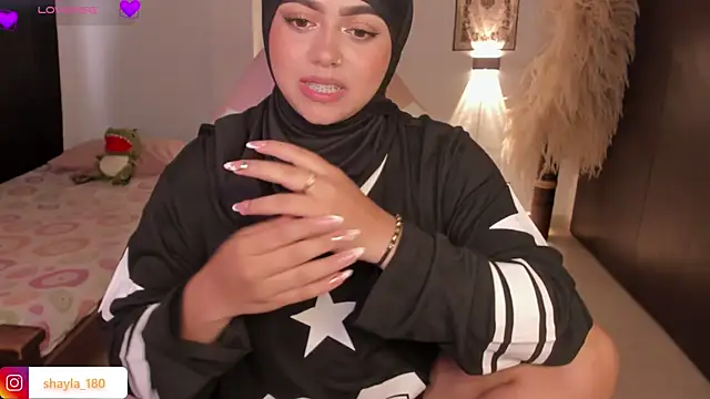 shayla 18 online show from October 2025 08:17:01 PM