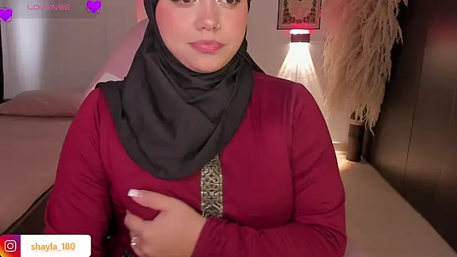 shayla 18 online show from December 2025 07:22:01 PM