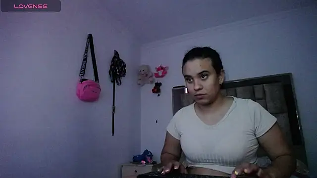 tiffany  pink online show from November 2025 09:47:02 PM