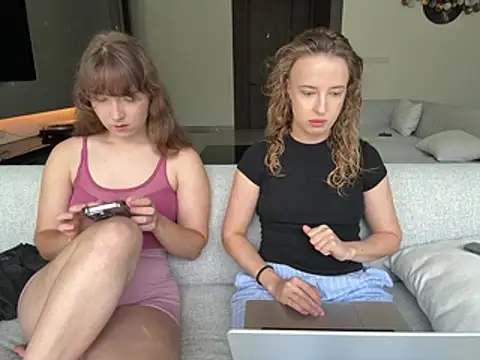 Nura n Sarah online show from March 2026 05:13:02 AM