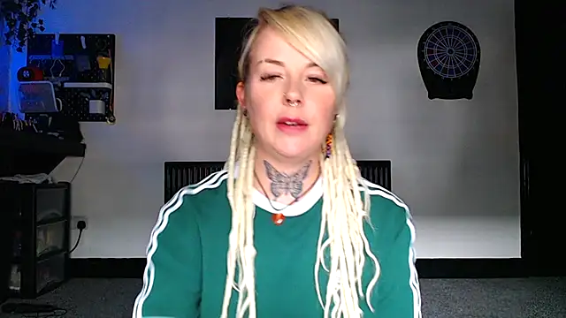 pixiedreadx online show from October 2025 02:02:01 PM