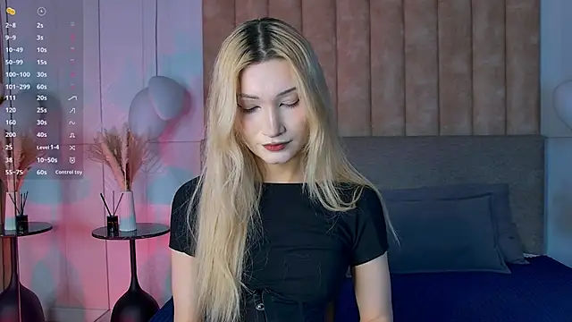 CarolReeves online show from November 2025 06:18:02 AM