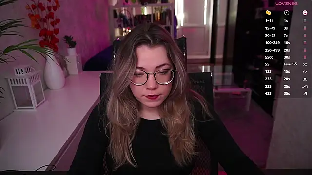 Snapshot of RemyCute chatting on February 2026 10:25:02 AM RemyCute online show from February 2026 10:25:02 AM