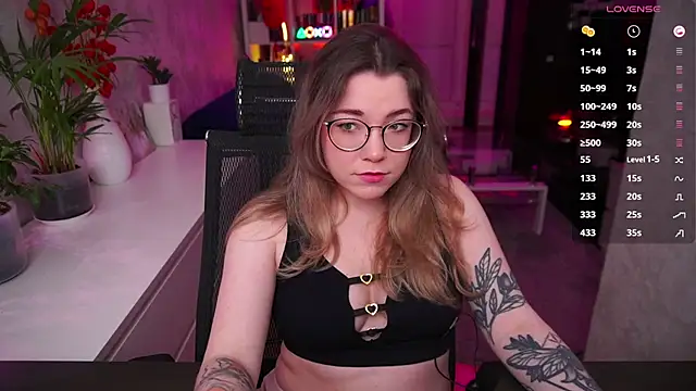 Snapshot of RemyCute chatting on February 2026 03:37:02 PM RemyCute online show from February 2026 03:37:02 PM