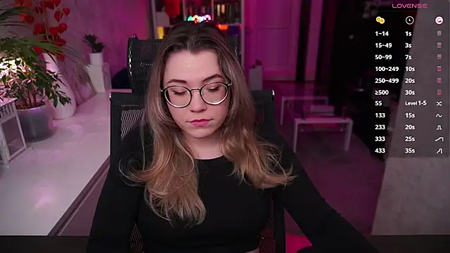 Snapshot of RemyCute chatting on February 2026 05:31:01 PM RemyCute online show from February 2026 05:31:01 PM