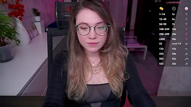 RemyCute online show from May 2026 06:37:01 PM