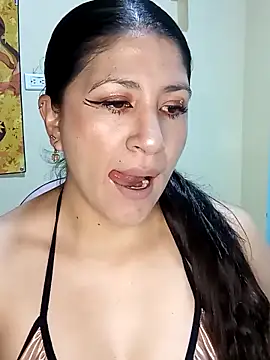 nammy  dirtyhott online show from November 2025 01:22:01 PM