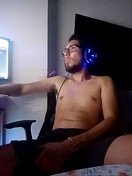 Mateusoliver7 online show from April 2026 11:48:01 PM