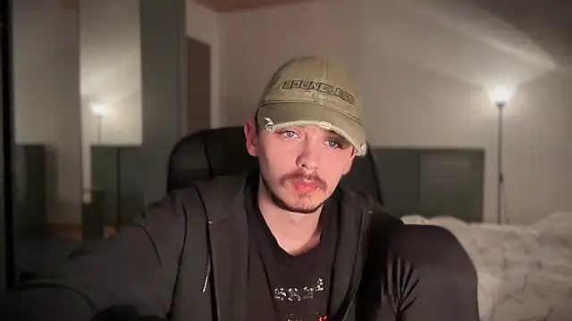 naked psy online show from January 2025 06:21:01 PM