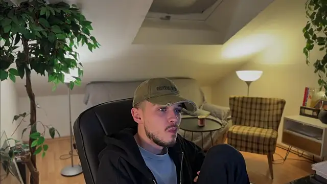 naked psy online show from November 2025 01:55:01 AM