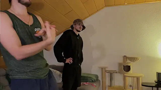 naked psy online show from November 2025 10:20:02 PM