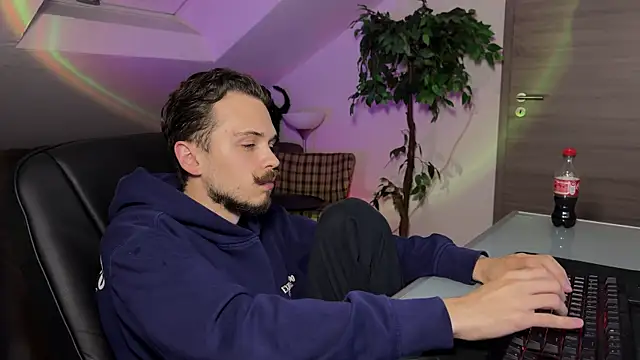 naked psy online show from April 2026 11:35:02 PM