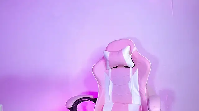  girl fernanda  online show from February 2025 06:03:01 AM