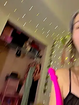 Snapshot of Lilmissvyx chatting on February 2025 02:20:02 PM Lilmissvyx online show from February 2025 02:20:02 PM