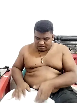 PONSE LATINO online show from October 2025 05:45:01 PM