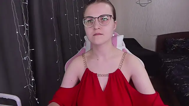 MissBrightShine online show from March 2025 12:43:02 PM