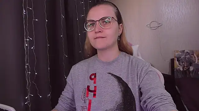 MissBrightShine online show from October 2025 11:17:01 AM