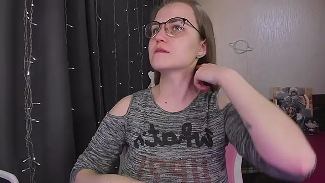 MissBrightShine online show from February 2026 10:55:02 AM