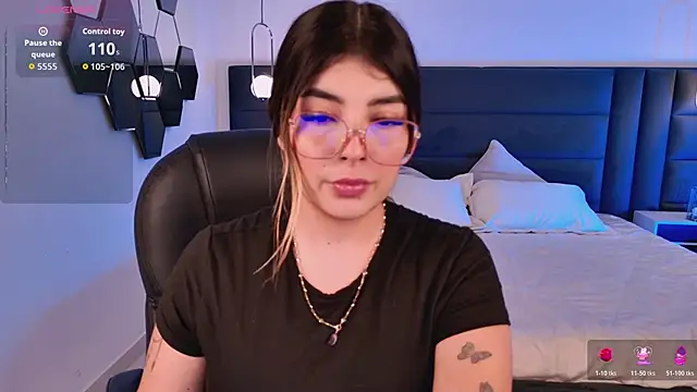 LisaMonroe  online show from October 2025 08:03:02 PM