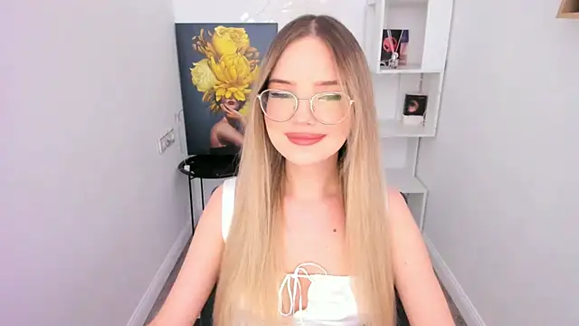 FloweryLove 1 online show from February 2025 02:43:01 PM