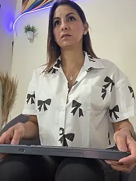 Snapshot of letiziia_sky1 chatting on July 2026 01:08:02 AM letiziia sky1 online show from July 2026 01:08:02 AM