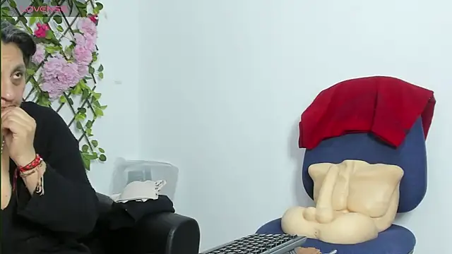 merlyna goldens online show from November 2025 11:27:02 PM