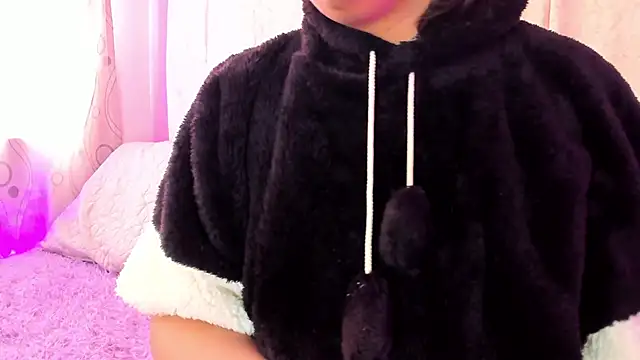 Snapshot of Satuurn_ chatting on December 2024 04:27:02 PM Satuurn online show from December 2024 04:27:02 PM