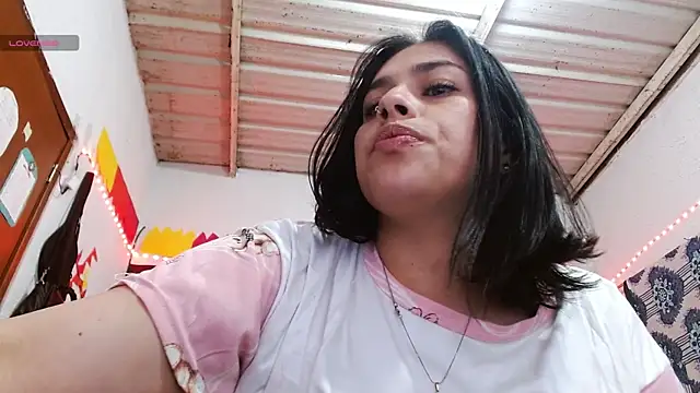 Saray extrovert  online show from April 2026 03:33:02 AM