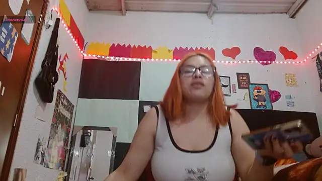 Snapshot of Saray_extrovert_ chatting on June 2026 11:25:01 PM Saray extrovert online show from June 2026 11:25:01 PM