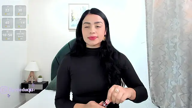 Paula Desousa online show from January 2026 05:15:01 PM