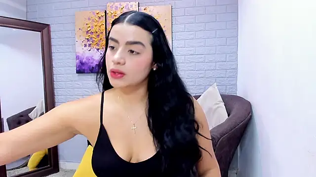 Paula Desousa online show from May 2026 06:24:01 PM