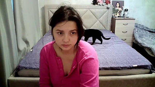 Snapshot of juliettkalen chatting on July 2026 03:46:02 AM juliettkalen online show from July 2026 03:46:02 AM