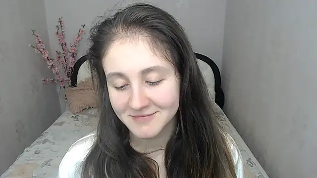 Holliy Cooper online show from December 2025 09:59:02 AM