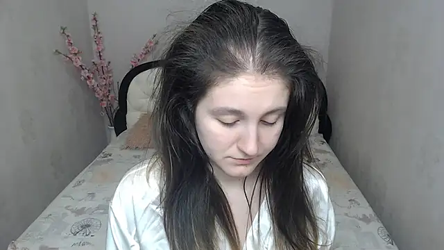 Holliy Cooper online show from February 2026 09:49:02 AM