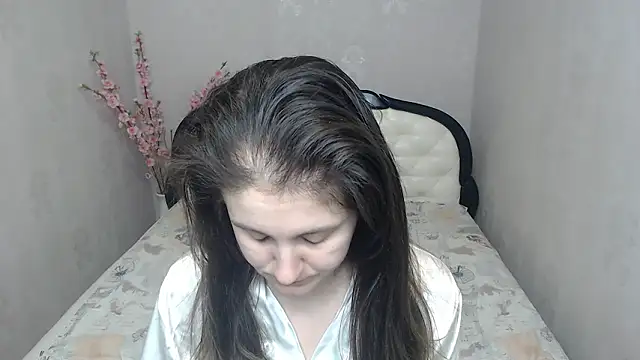 Holliy Cooper online show from February 2026 08:05:02 AM