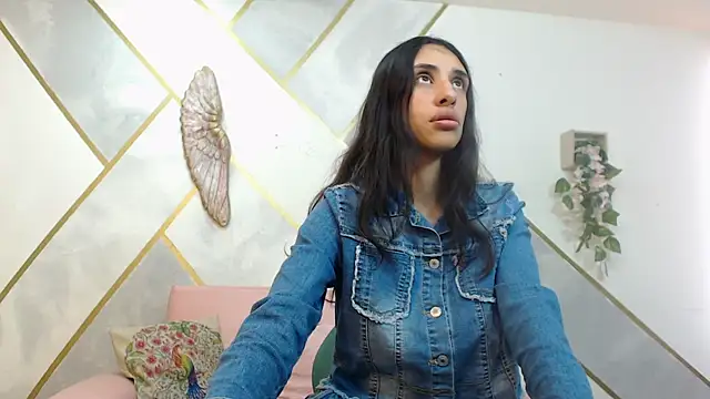 RoxanaCyrano  online show from November 2025 07:12:01 PM